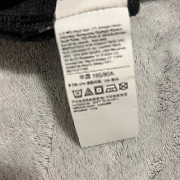 NWT Go Dry Old Navy dark gray heavier leggings. - Picture 13 of 13